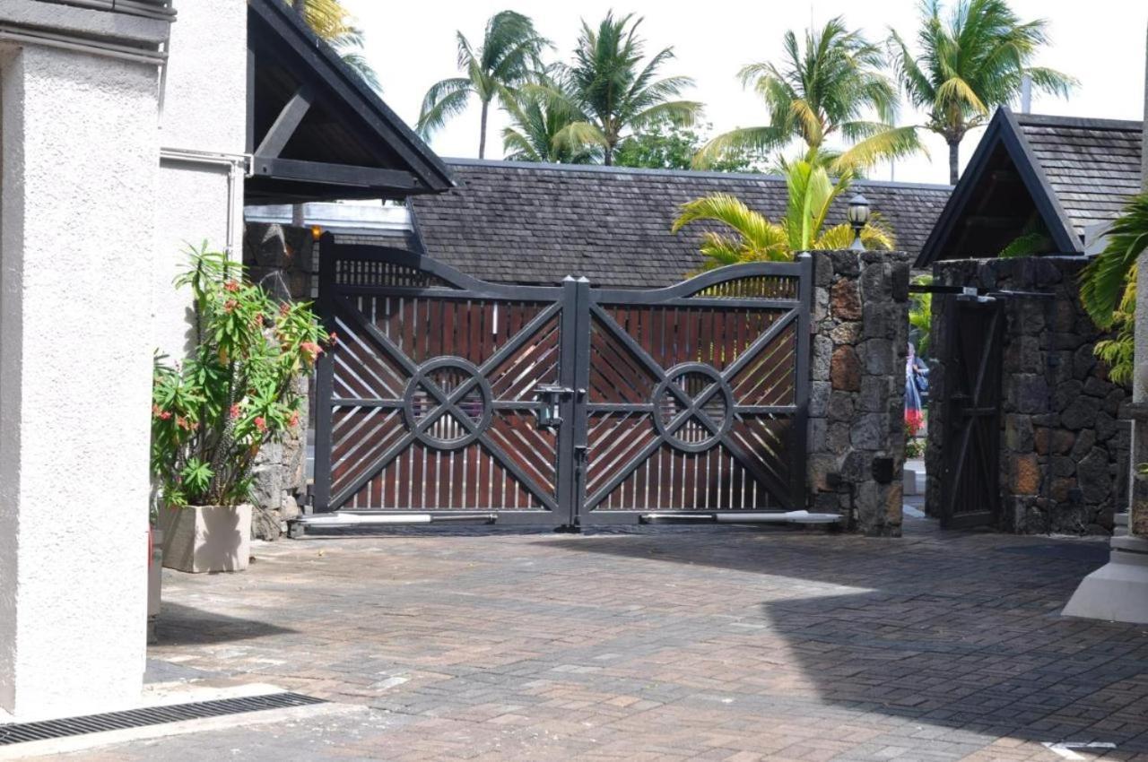 Sunset Boulevard, Grand Baie Exterior foto